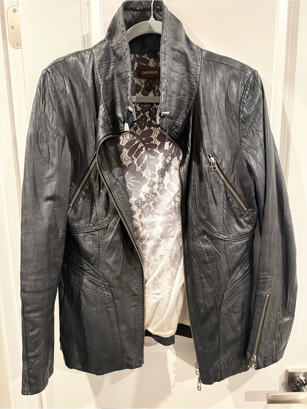 Danier Black Leather Women's Jacket - Picture 1 of 5